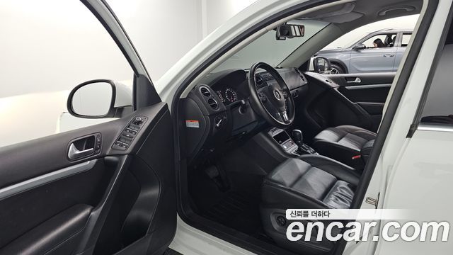 Volkswagen Tiguan 2.0 TDI Comfort 5N 2016 — фото 10