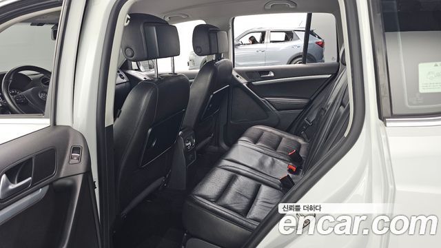 Volkswagen Tiguan 2.0 TDI Comfort 5N 2016 — фото 15