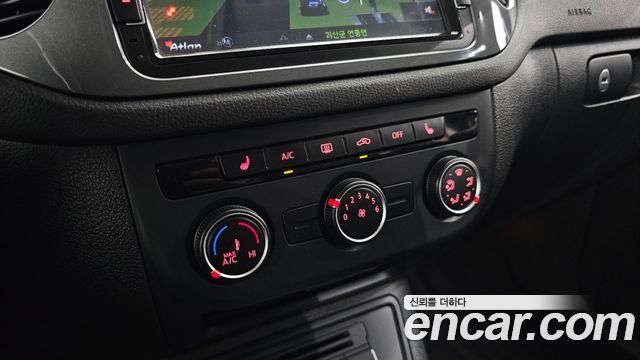 Volkswagen Tiguan 2.0 TDI Comfort 5N 2016 — фото 19