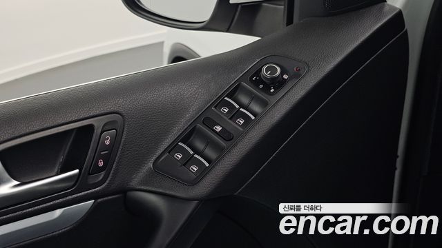 Volkswagen Tiguan 2.0 TDI Comfort 5N 2016 — фото 21