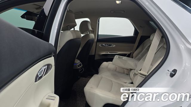 Genesis GV70 2.5T Gasoline AWD 2023 — фото 12