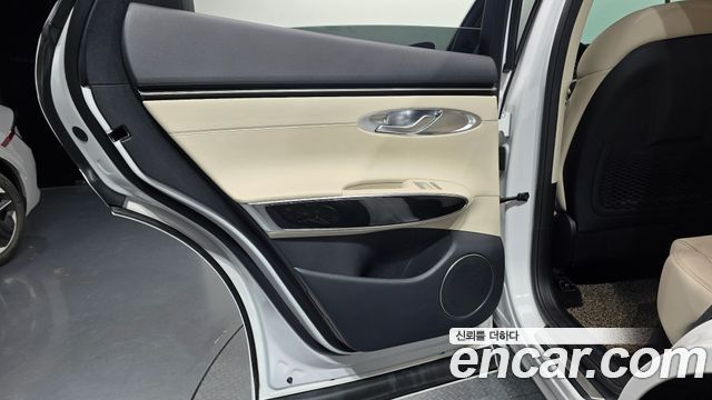 Genesis GV70 2.5T Gasoline AWD 2023 — фото 25