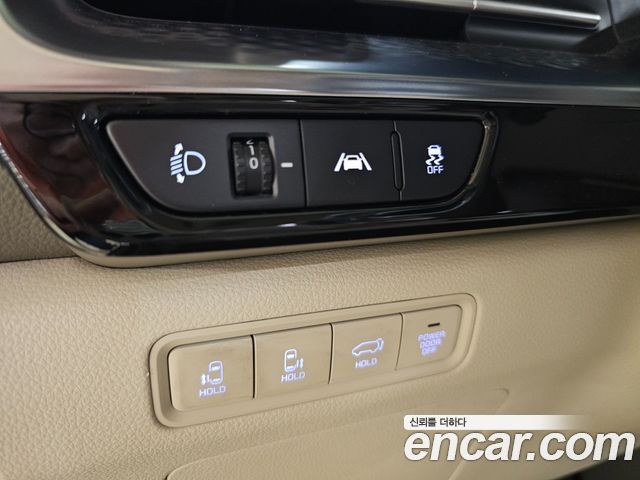 Kia Carnival (IV) Diesel 9-Seater Hi-Limousine Signature 2023 — фото 16