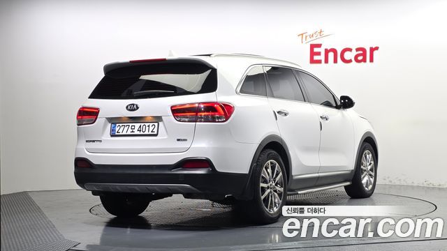 Kia Sorento Diesel 2.0 2WD Noblesse 2015 — фото 2