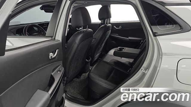 Hyundai Kona Hybrid Inspiration 2021 — фото 12