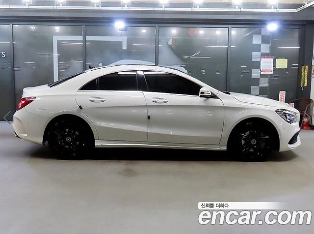 Mercedes-Benz CLA-Class (C117) CLA220 AMG Line 2018 — фото 3