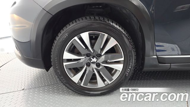Peugeot 2008 1.5 BlueHDi Allure 2019 — фото 5