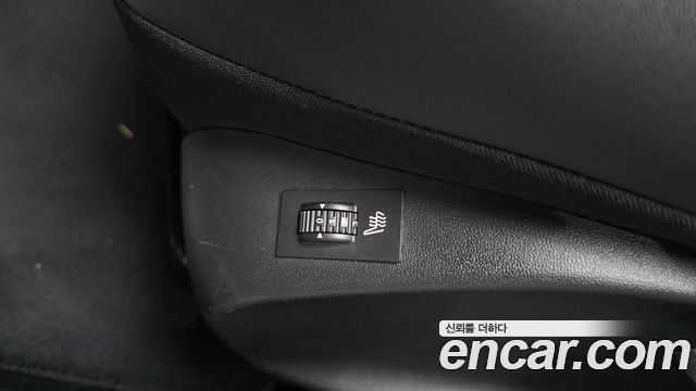 Peugeot 2008 1.5 BlueHDi Allure 2019 — фото 17