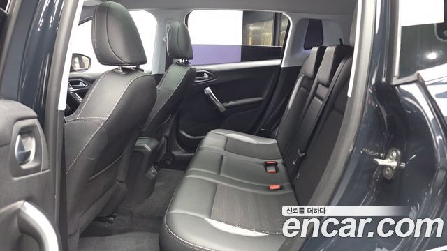 Peugeot 2008 1.5 BlueHDi Allure 2019 — фото 26