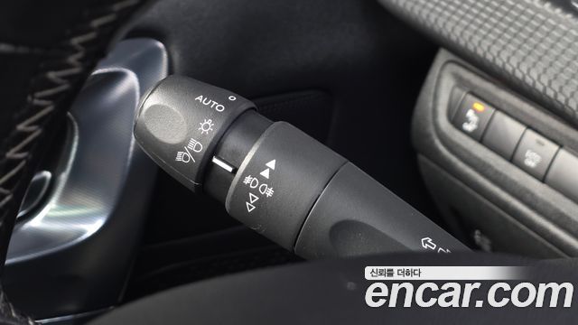Peugeot 2008 1.5 BlueHDi Allure 2019 — фото 30