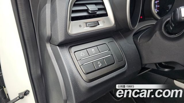 KG Mobility (SsangYong) Tivoli Armor TX 2WD 2019 — фото 15