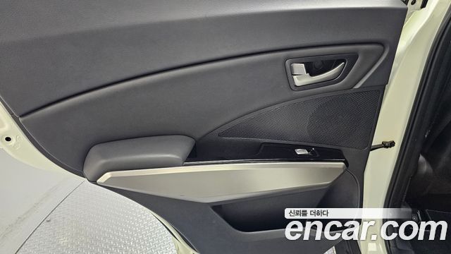 KG Mobility (SsangYong) Tivoli Armor TX 2WD 2019 — фото 25