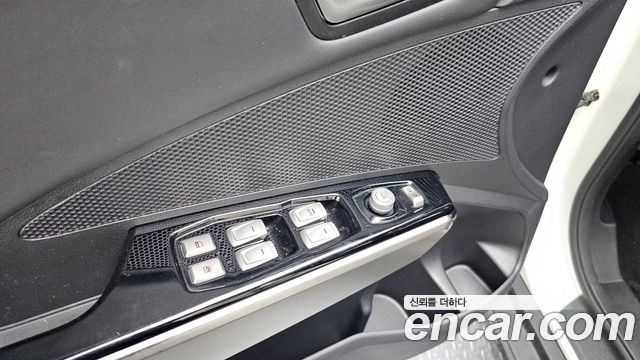 KG Mobility (SsangYong) Tivoli Armor TX 2WD 2019 — фото 28