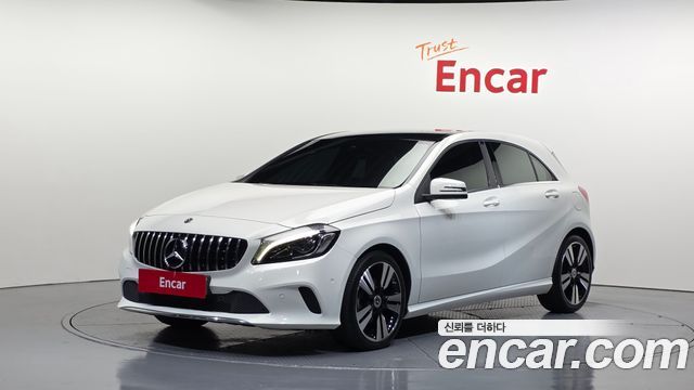 Mercedes-Benz A-Class (W176) A200