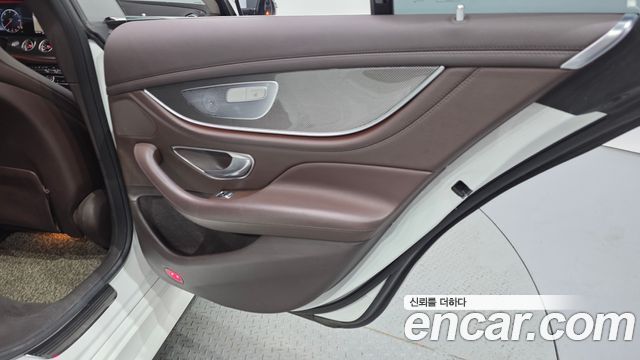 Mercedes-Benz CLS-Class (C257) CLS300d AMG Line 2020 — фото 25