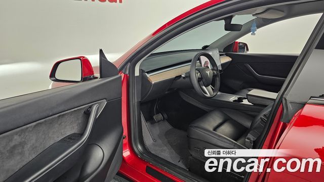 Tesla Model Y Standard Range RWD 2021 — фото 10