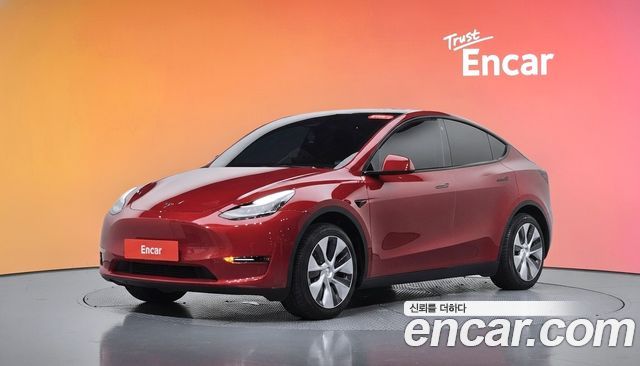 Tesla Model Y Standard Range RWD