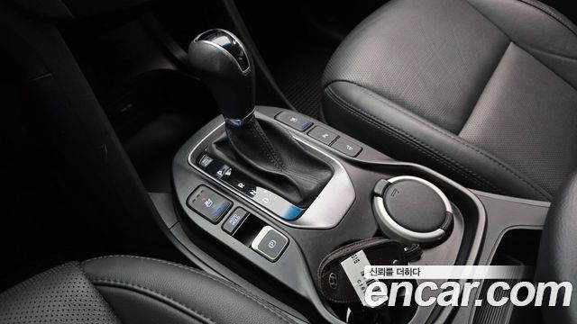 Hyundai Maxcruise Diesel(e-VGT) 2.2 2WD Exclusive Special 2016 — фото 9