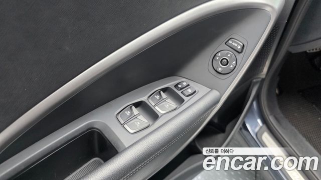 Hyundai Maxcruise Diesel(e-VGT) 2.2 2WD Exclusive Special 2016 — фото 29