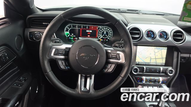 Ford Mustang Coupe 2019 — фото 17