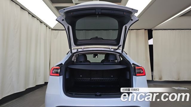 Tesla Model Y RWD 2023 — фото 20