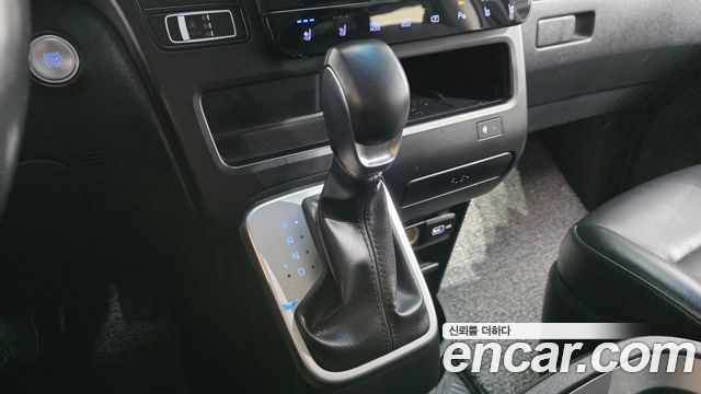 Hyundai Staria Cargo 5-Seater Modern 2023 — фото 9