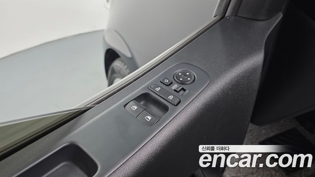 Hyundai Staria Cargo 5-Seater Modern 2023 — фото 29