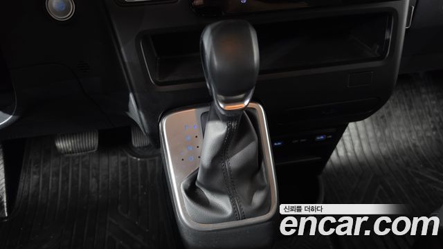 Hyundai Staria L3.5 Cargo 5-Seater Modern 2024 — фото 9