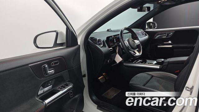 Mercedes-Benz GLA-Class (H247) GLA250 4MATIC 2021 — фото 10