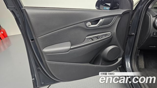 Hyundai Kona Gasoline 1.6 Turbo 2WD Modern 2021 — фото 24