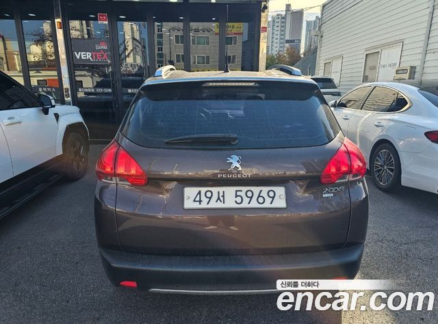 Peugeot 2008 1.6 e-HDi Feline 2015 — фото 2