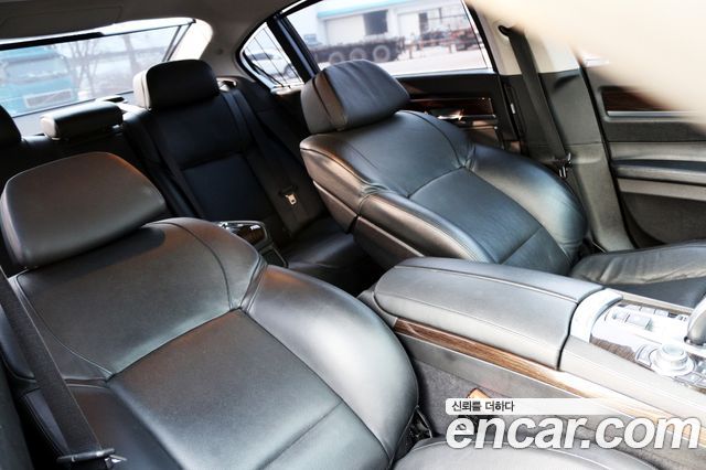 BMW 7 Series (F01) 750Li xDrive 2012 — фото 16