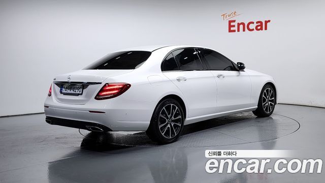 Mercedes-Benz E-Class (W213) E250 Avantgarde 2020 — фото 2