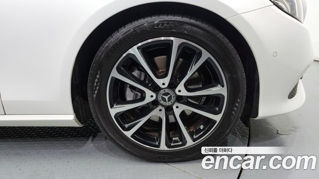 Mercedes-Benz E-Class (W213) E250 Avantgarde 2020 — фото 5