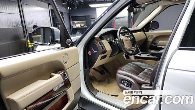 Land Rover Range Rover (IV) 4.4 SDV8 Vogue SE DIESEL 2017 — фото 10