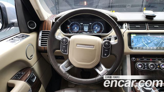 Land Rover Range Rover (IV) 4.4 SDV8 Vogue SE DIESEL 2017 — фото 13