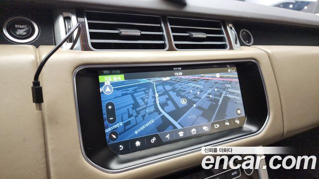 Land Rover Range Rover (IV) 4.4 SDV8 Vogue SE DIESEL 2017 — фото 14