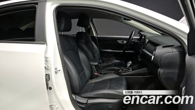 Kia K3 (II) 1.6 Prestige 2022 — фото 13