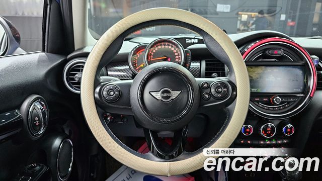 MINI Cooper SD 5Door Standard 3rd 2015 — фото 14