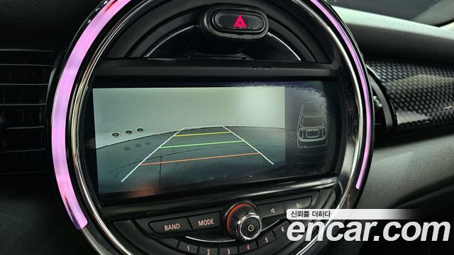 MINI Cooper SD 5Door Standard 3rd 2015 — фото 16