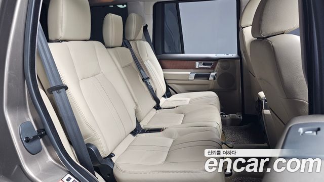 Land Rover Discovery 4 3.0 SDV6 SE 2016 — фото 15