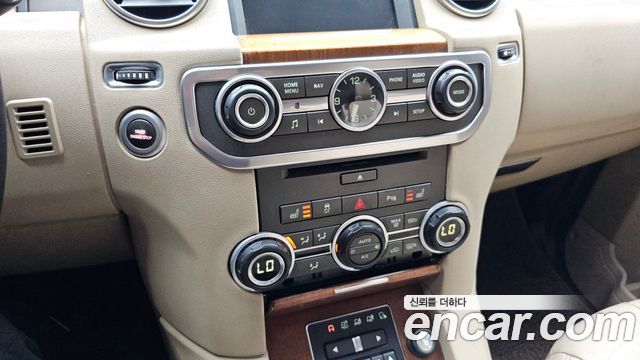 Land Rover Discovery 4 3.0 SDV6 SE 2016 — фото 20