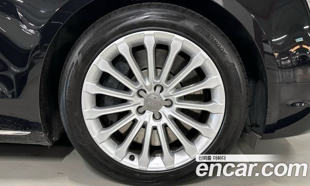 Audi A8 6.3 FSI Quattro LWB D4 2012 — фото 5