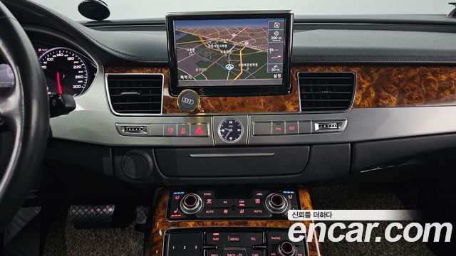 Audi A8 6.3 FSI Quattro LWB D4 2012 — фото 14