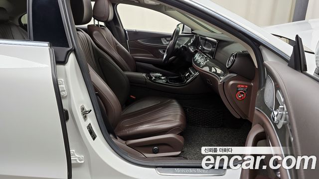 Mercedes-Benz CLS-Class (C257) CLS300d AMG Line 2020 — фото 10