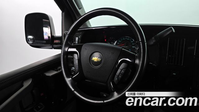Chevrolet Express Van 6.0 2017 — фото 13