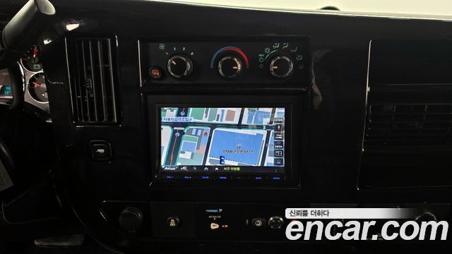 Chevrolet Express Van 6.0 2017 — фото 15