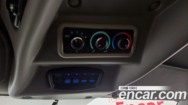 Chevrolet Express Van 6.0 2017 — фото 18