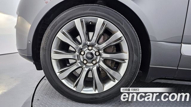 Land Rover Range Rover (IV) 4.4 SDV8 Vogue SE DIESEL 2017 — фото 5