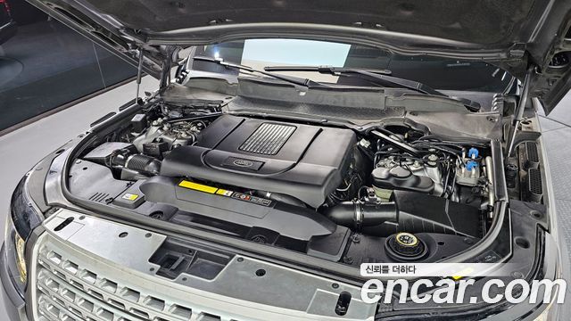 Land Rover Range Rover (IV) 4.4 SDV8 Vogue SE DIESEL 2017 — фото 6